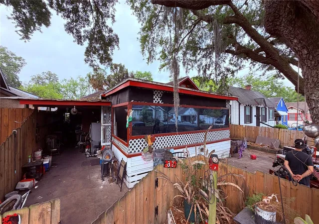 Photo 3 of Single family home for sale at 270 E 46th Street, Jacksonville, FL 32208 | MLS# O6447149 | Listing updated on 2026-10-04