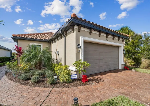 Photo 2 of Single family home for sale at 4739 Garofalo Rd, Wesley Chapel, FL 33543 | MLS# TB8554756 | Listing updated on 2026-10-06