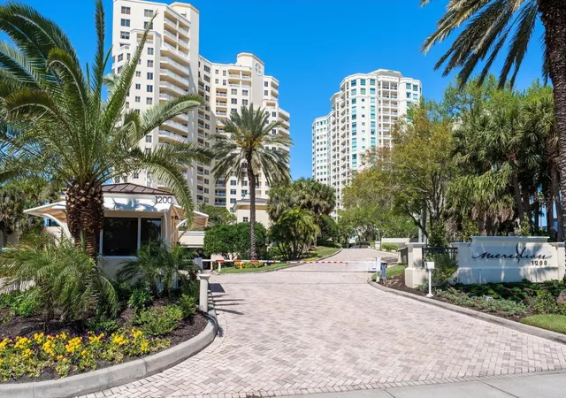 Photo 3 of Condo for sale at 1200 Gulf Blvd #1704, Clearwater Beach, FL 33767 | MLS# TB8554760 | Listing updated on 2026-10-16
