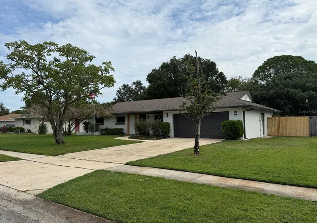 Photo 2 of Single family home for sale at 3915 Port Simbor Ave, Orlando, FL 32817 | MLS# O6447155 | Listing updated on 2026-10-05