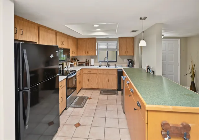 Photo 3 of House for sale at 457 Albee Farm Rd #V13, Venice, FL 34285 | MLS# C7531536 | Listing updated on 2026-10-07