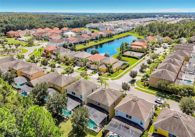 Photo 2 of Single family home for sale at 4464 Nirvana Pkwy, Kissimmee, FL 34746 | MLS# S5158856 | Listing updated on 2026-10-06