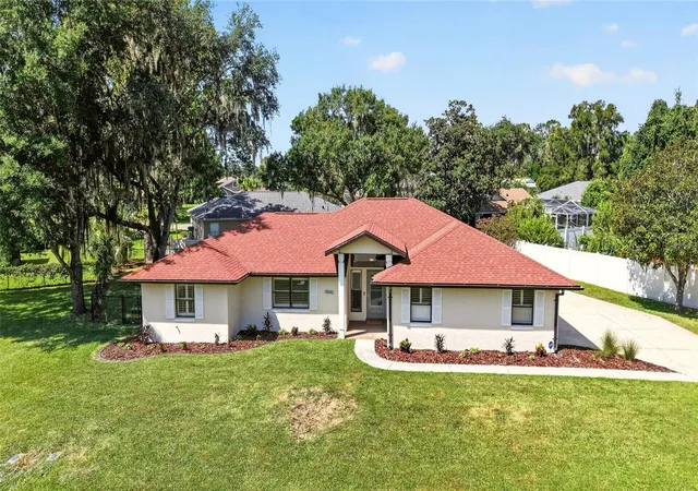Photo 1 of Single family home for sale at 11542 Mockingbird Dr, Dunnellon, FL 34432 | MLS# OM733430 | Listing updated on 2026-10-07