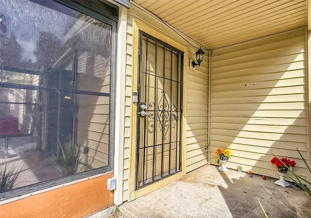 Photo 1 of Townhouse for sale at 1106 Spring Meadow Dr, Kissimmee, FL 34741 | MLS# S5158857 | Listing updated on 2026-10-04
