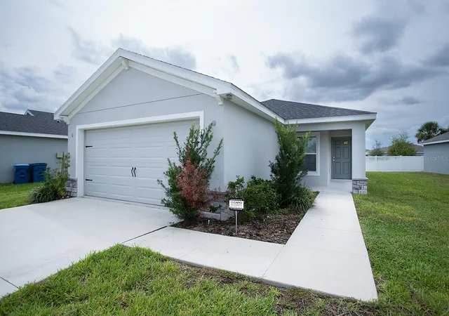 Photo 1 of Single family home for sale at 1082 Silas St, Haines City, FL 33844 | MLS# O6447163 | Listing updated on 2026-10-04