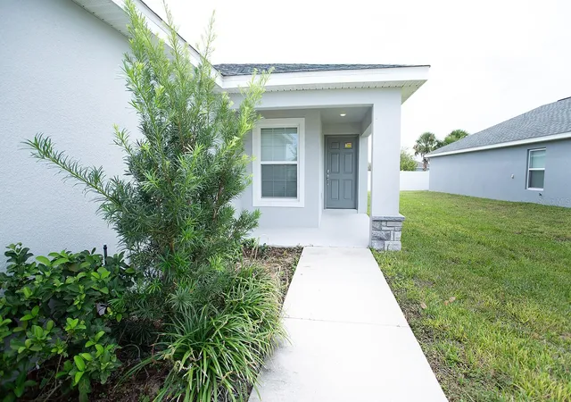 Photo 3 of Single family home for sale at 1082 Silas St, Haines City, FL 33844 | MLS# O6447163 | Listing updated on 2026-10-04
