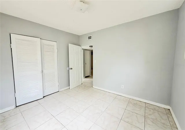 Photo 4 of Single family home for sale at 4219 Anderson Rd, Orlando, FL 32812 | MLS# O6447165 | Listing updated on 2026-10-06