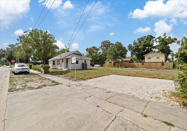 Photo 3 of Single family home for sale at 3501 17th Avenue S, Saint Petersburg, FL 33711 | MLS# W7890076 | Listing updated on 2026-10-06
