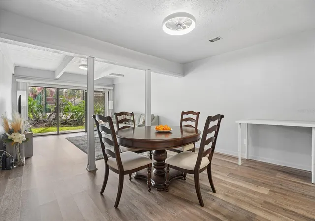 Photo 3 of Condo for sale at 5304 Burning Tree Dr #D03, Orlando, FL 32811 | MLS# O6447167 | Listing updated on 2026-10-08