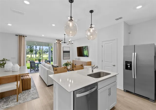 Photo 3 of Townhouse for sale at 2093 Riverleaf Rd, Deland, FL 32724 | MLS# O6447168 | Listing updated on 2026-10-09