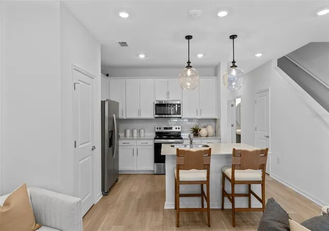 Photo 4 of Townhouse for sale at 2093 Riverleaf Rd, Deland, FL 32724 | MLS# O6447168 | Listing updated on 2026-10-09
