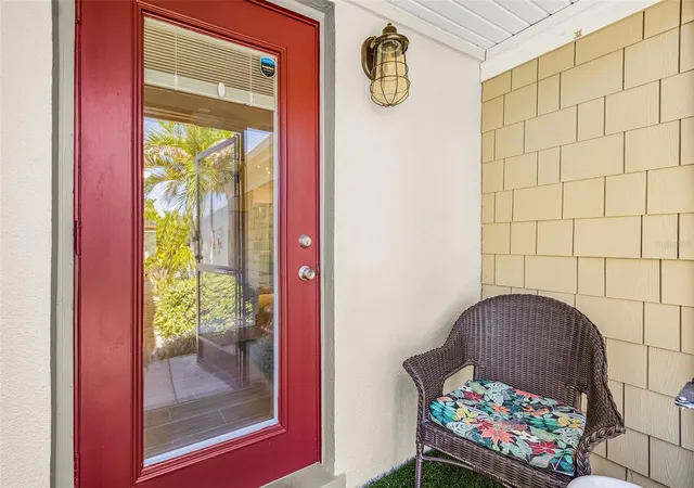 Photo 2 of Single family home for sale at 2138 Temple St, Sarasota, FL 34239 | MLS# TB8554778 | Listing updated on 2026-10-05