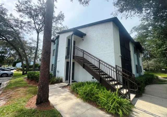 Photo 3 of Condo for sale at 184 Riverbend Dr #203, Altamonte Springs, FL 32714 | MLS# O6447172 | Listing updated on 2026-10-06