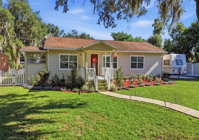 Photo 2 of Single family home for sale at 2406 Durant Rd, Valrico, FL 33596 | MLS# TB8554784 | Listing updated on 2026-10-06