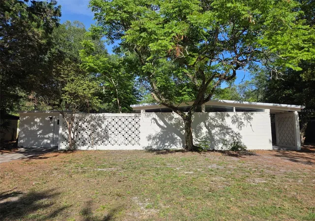 Single family home for sale at 2839 NE 10th Drive, GAINESVILLE, FL 32609 | MLS# GC543957