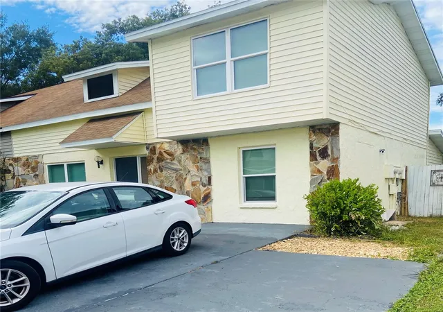 Photo 2 of Multi family home for sale at 721 Gasparino Ct, Seffner, FL 33584 | MLS# TB8554788 | Listing updated on 2026-10-05