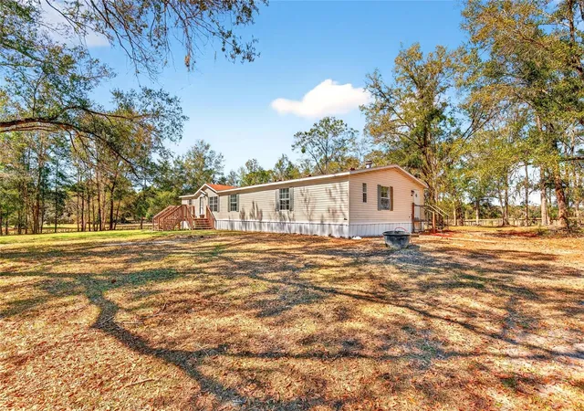 Photo 4 of Manufactured home for sale at 10427 NW 8th Lane, Ocala, FL 34482 | MLS# O6447179 | Listing updated on 2026-10-05