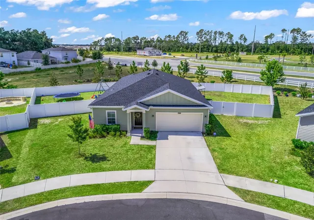 Photo 3 of Single family home for sale at 4677 SW 83rd Loop, Ocala, FL 34476 | MLS# OM733432 | Listing updated on 2026-10-06
