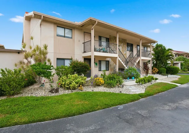 Photo 2 of Condo for sale at 9960 Eagles Point Cir #4, Port Richey, FL 34668 | MLS# W7890079 | Listing updated on 2026-10-09