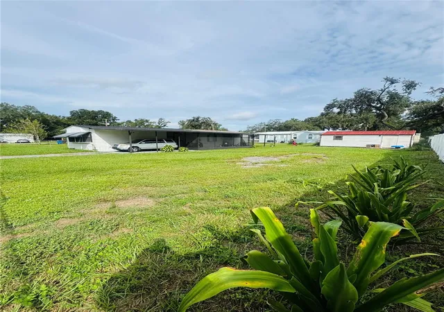 Photo 4 of Manufactured home for sale at 1013 Lianne Pl, Seffner, FL 33584 | MLS# O6447182 | Listing updated on 2026-10-07
