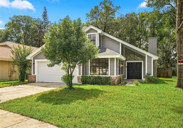 Photo 2 of Single family home for sale at 2140 Wekiwa Oaks Dr, Apopka, FL 32703 | MLS# O6447183 | Listing updated on 2026-10-05