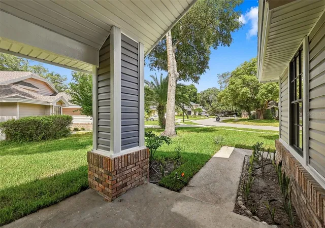 Photo 3 of Single family home for sale at 2140 Wekiwa Oaks Dr, Apopka, FL 32703 | MLS# O6447183 | Listing updated on 2026-10-05