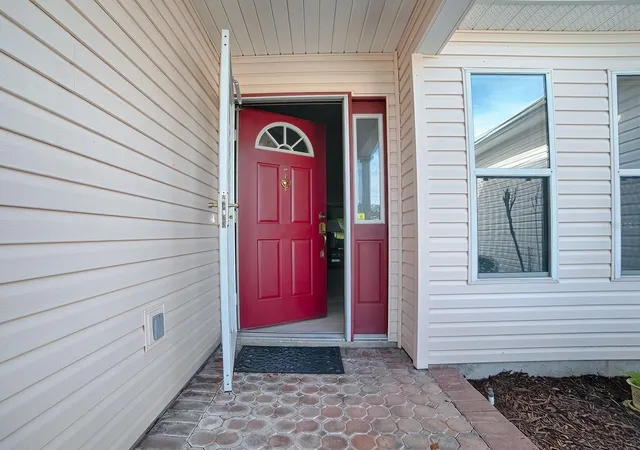 Photo 3 of Single family home for sale at 1040 Eagles Landing, Leesburg, FL 34748 | MLS# G5118617 | Listing updated on 2026-10-07