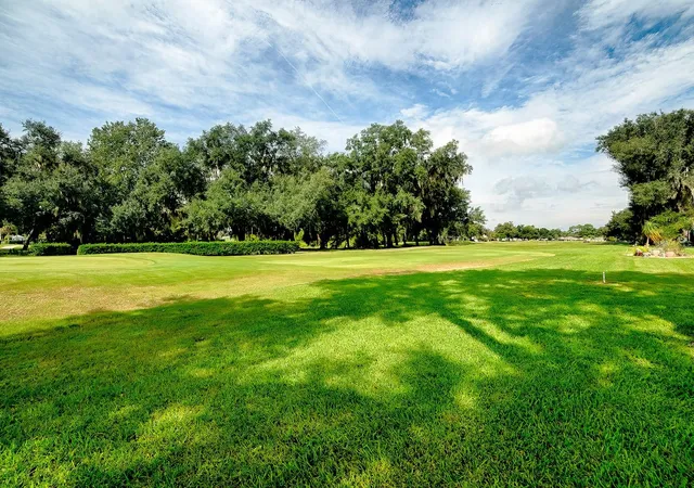 Photo 2 of Single family home for sale at 32543 Oak Park Dr, Leesburg, FL 34748 | MLS# G5118618 | Listing updated on 2026-10-13