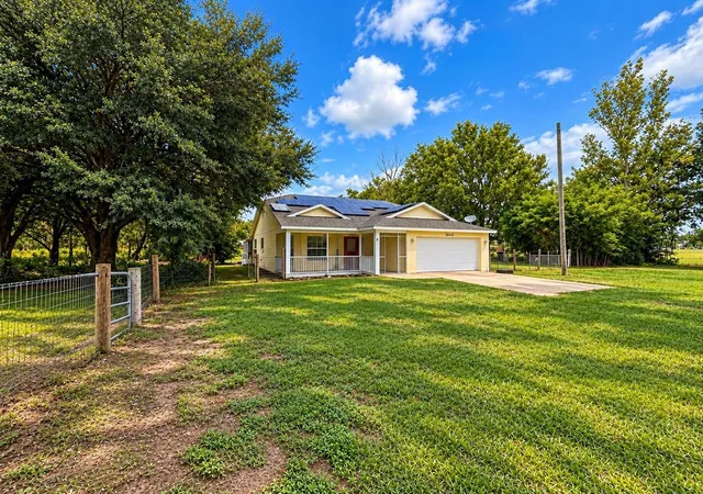 Photo 3 of Single family home for sale at 26143 Lambeth Rd, Brooksville, FL 34601 | MLS# R4912097 | Listing updated on 2026-10-07