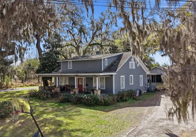 Photo 1 of Single family home for sale at 420 Pine St, Crescent City, FL 32112 | MLS# V4951655 | Listing updated on 2026-10-05