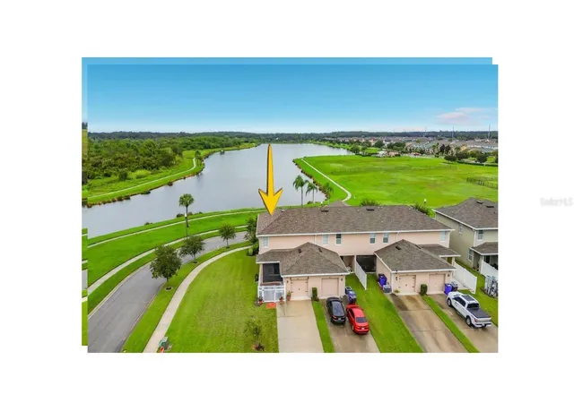 Photo 3 of Townhouse for sale at 4800 Riverwalk Dr, Saint Cloud, FL 34771 | MLS# S5158866 | Listing updated on 2026-10-08