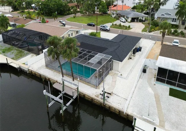 Photo 1 of Single family home for sale at 9911 Royal Palm Dr, Bradenton, FL 34210 | MLS# A4708445 | Listing updated on 2026-10-06