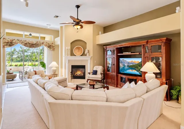 Photo 3 of Single family home for sale at 14542 Riviera Pointe Dr, Orlando, FL 32828 | MLS# O6447189 | Listing updated on 2026-10-16