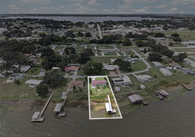 Photo 3 of Single family home for sale at 119 Maxcy Ln, Frostproof, FL 33843 | MLS# TB8554811 | Listing updated on 2026-10-06