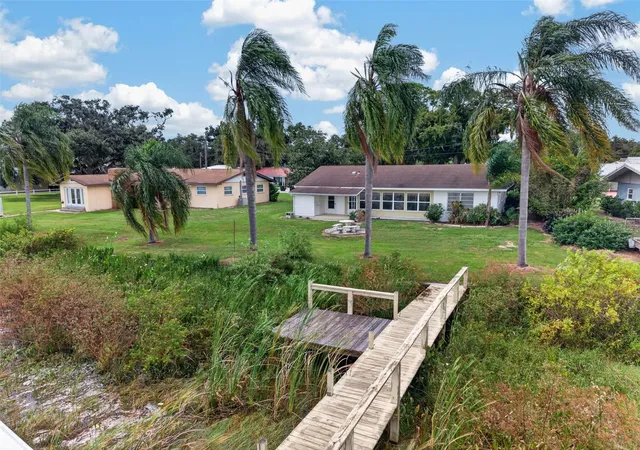 Photo 4 of Single family home for sale at 119 Maxcy Ln, Frostproof, FL 33843 | MLS# TB8554811 | Listing updated on 2026-10-06