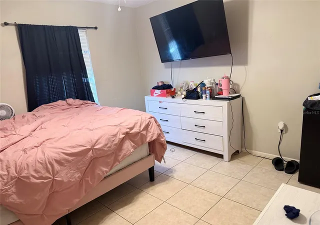 Photo 3 of Single family home for sale at 1152 Waterview Blvd W, Lakeland, FL 33801 | MLS# O6447192 | Listing updated on 2026-10-05