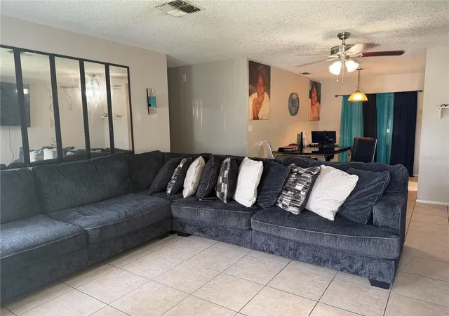 Photo 4 of Single family home for sale at 1152 Waterview Blvd W, Lakeland, FL 33801 | MLS# O6447192 | Listing updated on 2026-10-05
