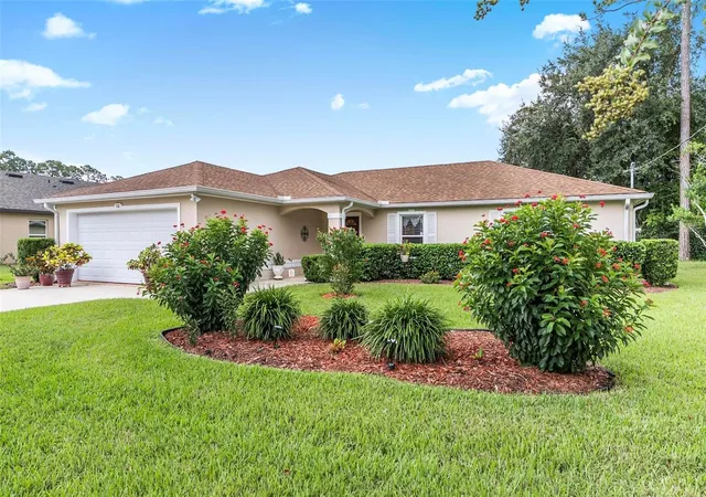 Photo 3 of Single family home for sale at 30 Rylin Ln, Palm Coast, FL 32164 | MLS# FC321908 | Listing updated on 2026-10-08