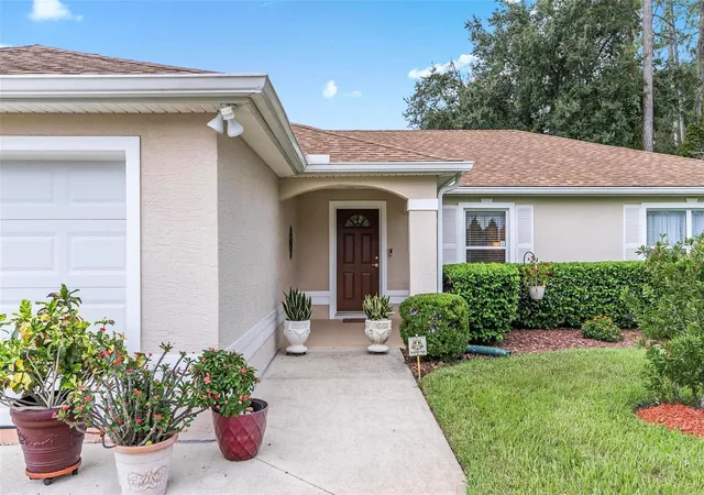 Photo 3 of Single family home for sale at 30 Rylin Ln, Palm Coast, FL 32164 | MLS# FC321908 | Listing updated on 2026-10-08