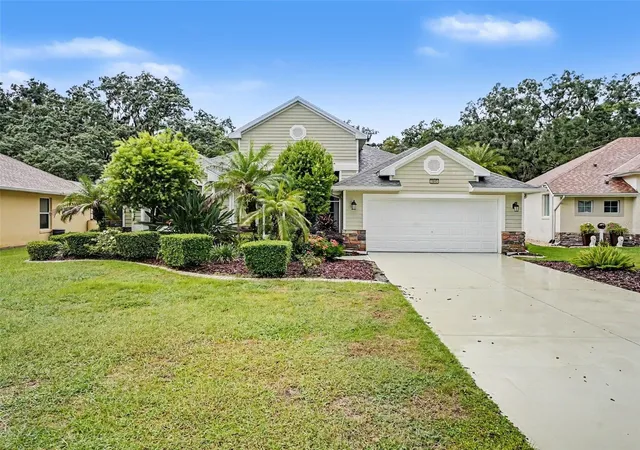 Photo 1 of Single family home for sale at 8045 Waterbury Way, Mount Dora, FL 32757 | MLS# O6447196 | Listing updated on 2026-10-08
