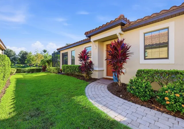 Photo 4 of Single family home for sale at 5367 Vaccaro Ct, Bradenton, FL 34211 | MLS# A4708448 | Listing updated on 2026-10-21
