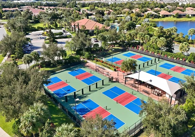 Photo 3 of Single family home for sale at 5367 Vaccaro Ct, Bradenton, FL 34211 | MLS# A4708448 | Listing updated on 2026-10-21