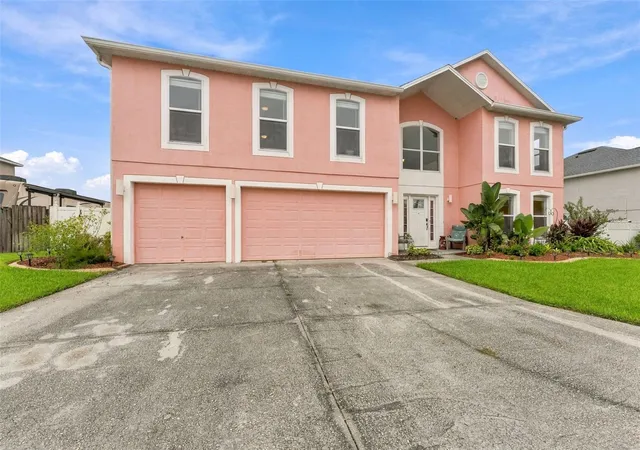 Photo 2 of Single family home for sale at 6028 Sunset Vista Dr, Lakeland, FL 33812 | MLS# TB8554831 | Listing updated on 2026-10-08