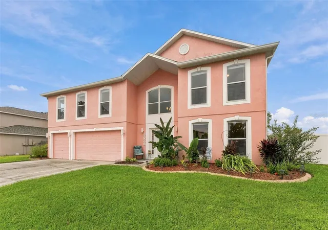 Photo 3 of Single family home for sale at 6028 Sunset Vista Dr, Lakeland, FL 33812 | MLS# TB8554831 | Listing updated on 2026-10-08
