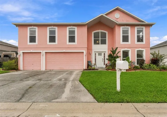 Photo 3 of Single family home for sale at 6028 Sunset Vista Dr, Lakeland, FL 33812 | MLS# TB8554831 | Listing updated on 2026-10-08