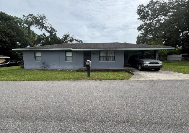 Photo 1 of Single family home for sale at 1615 Blossom Cir E, Lakeland, FL 33805 | MLS# TB8554833 | Listing updated on 2026-10-05