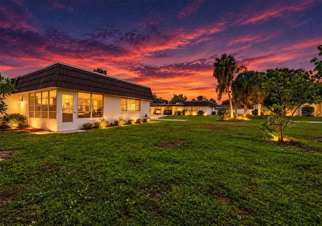Photo 3 of House for sale at 3978 Overlook Bnd Ter #25, Sarasota, FL 34232 | MLS# A4708450 | Listing updated on 2026-10-09