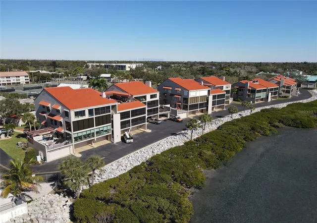 Photo 3 of Condo for sale at 4565 Bay Clb Dr #27, Bradenton, FL 34210 | MLS# A4708451 | Listing updated on 2026-10-07