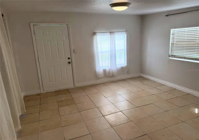 Photo 4 of Single family home for sale at 2602 Sidney Ave, Orlando, FL 32810 | MLS# O6447206 | Listing updated on 2026-10-05
