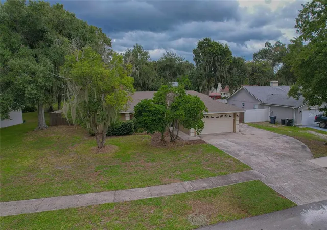 Photo 4 of Single family home for sale at 3488 Jade Ln, Mulberry, FL 33860 | MLS# O6447210 | Listing updated on 2026-10-06
